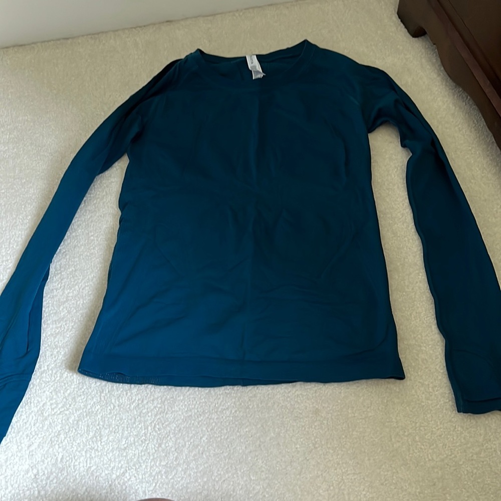 Athleta Long Sleeve
